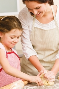 woman_girl_cooking