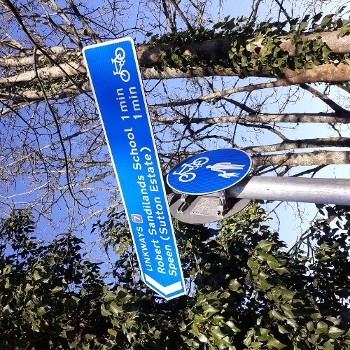 Direction sign on the emerging Linkway 7, Western Avenue, Speen